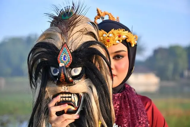 Unmissable Cultural Festivals: Essential Buying Guide